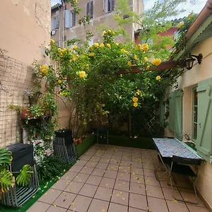  Apartment 2p. Jardin Calme Centre-ville