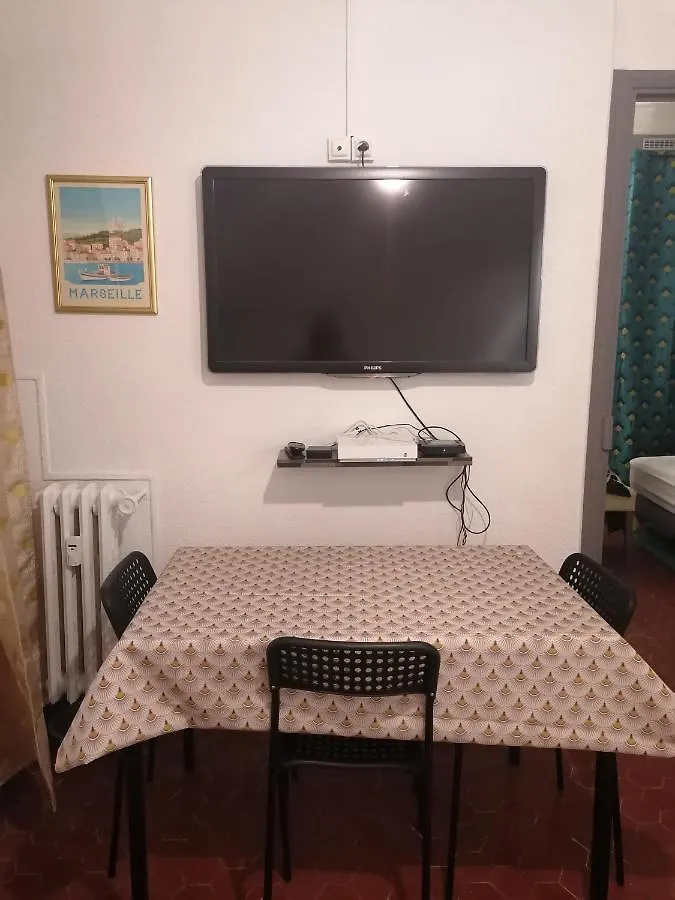 Apartment Plage Des Catalans Marseille France